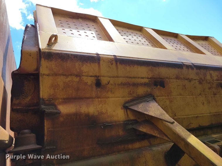 image for item EE1179 1980 Caterpillar 637D conventional scraper 