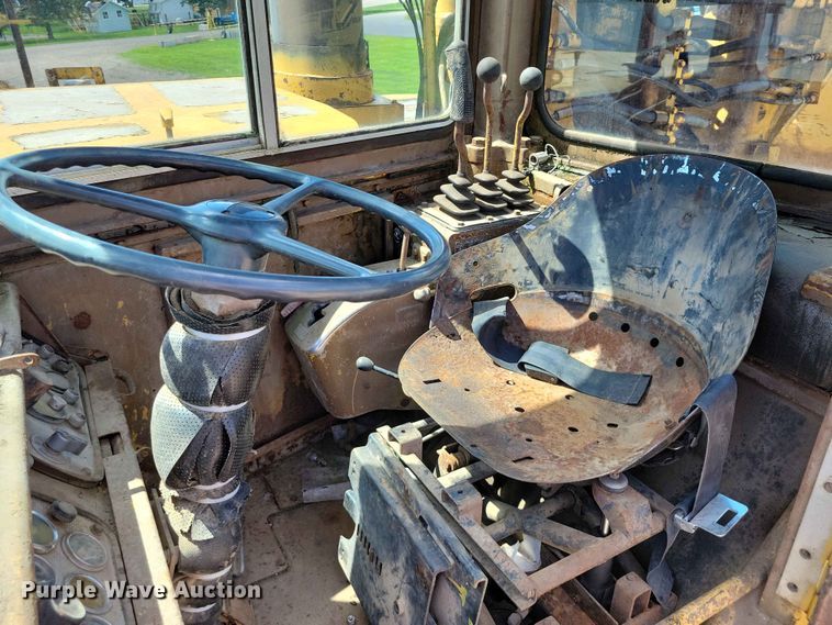 image for item EE1179 1980 Caterpillar 637D conventional scraper 