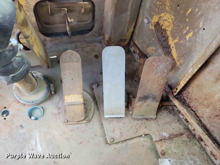 image for item EE1179 1980 Caterpillar 637D conventional scraper 