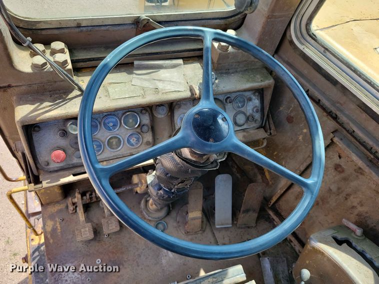 image for item EE1179 1980 Caterpillar 637D conventional scraper 