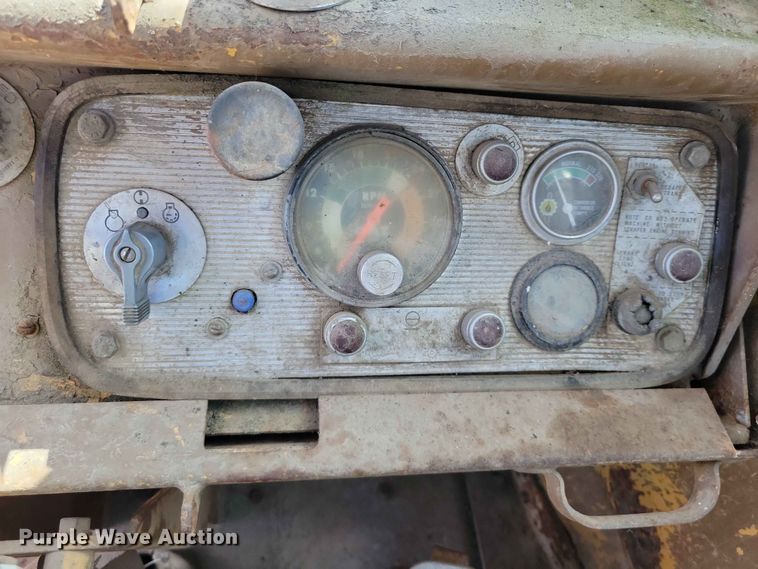 image for item EE1179 1980 Caterpillar 637D conventional scraper 