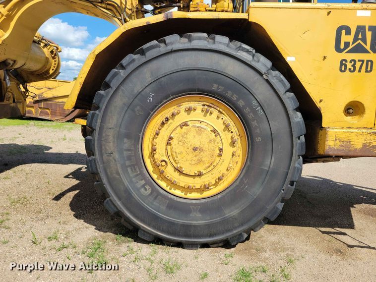 image for item EE1179 1980 Caterpillar 637D conventional scraper 