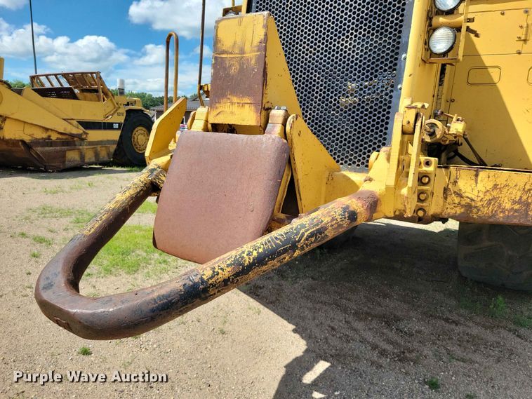 image for item EE1180 1983 Caterpillar 637D conventional scraper 