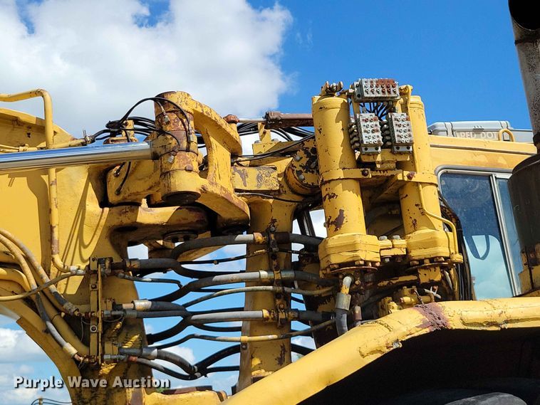 image for item EE1180 1983 Caterpillar 637D conventional scraper 