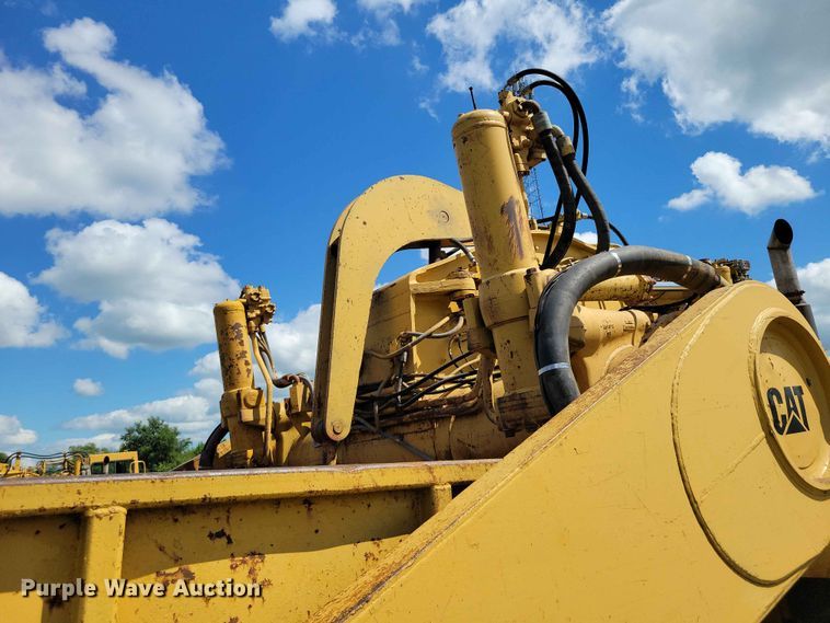 image for item EE1180 1983 Caterpillar 637D conventional scraper 