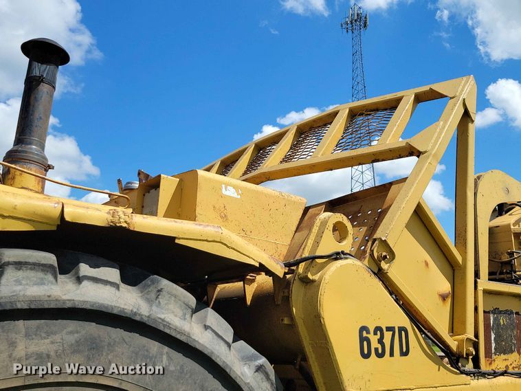 image for item EE1180 1983 Caterpillar 637D conventional scraper 