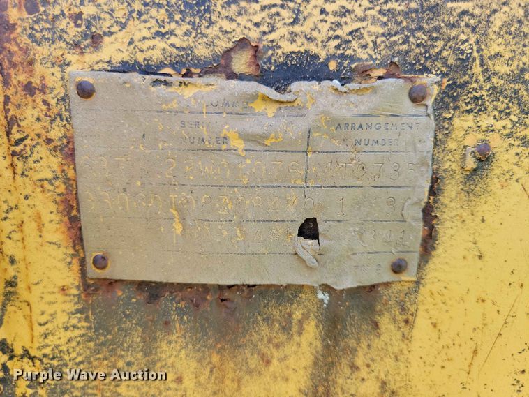 image for item EE1180 1983 Caterpillar 637D conventional scraper 