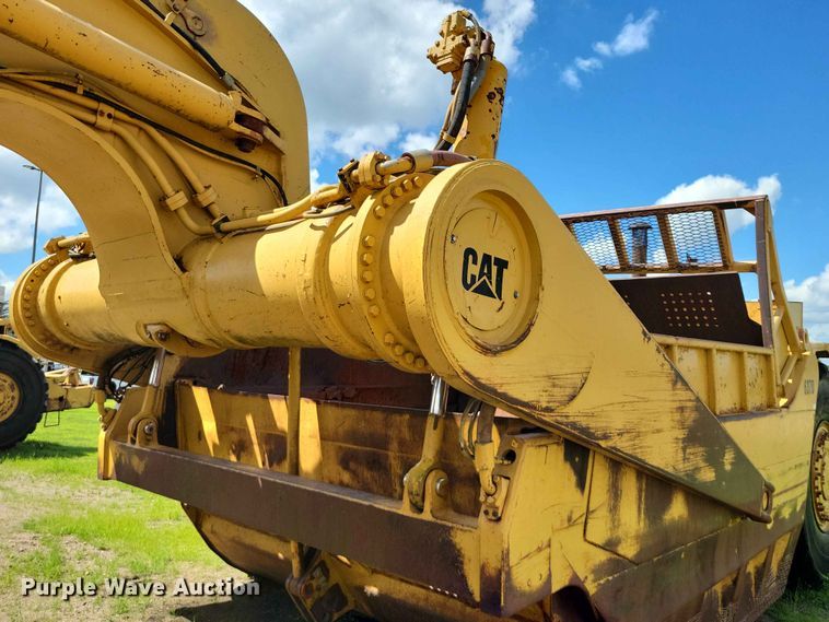 image for item EE1180 1983 Caterpillar 637D conventional scraper 