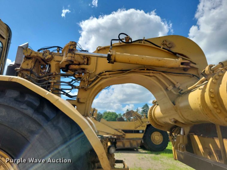 image for item EE1180 1983 Caterpillar 637D conventional scraper 