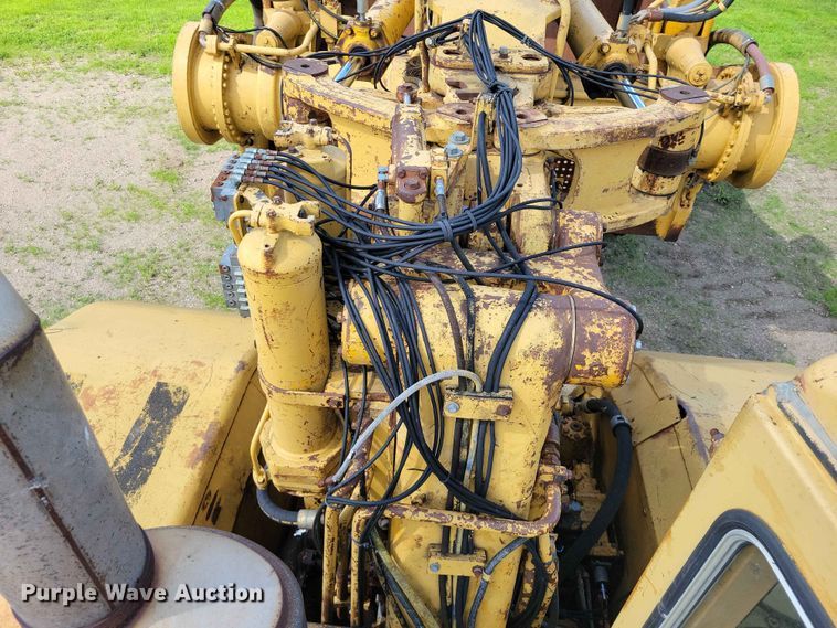 image for item EE1180 1983 Caterpillar 637D conventional scraper 