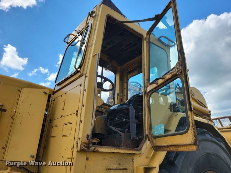 image for item EE1180 1983 Caterpillar 637D conventional scraper 
