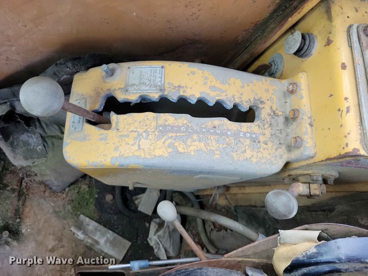 image for item EE1180 1983 Caterpillar 637D conventional scraper 