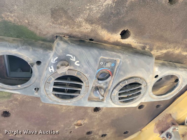 image for item EE1180 1983 Caterpillar 637D conventional scraper 