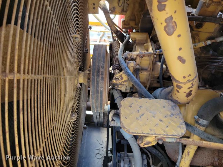 image for item EE1180 1983 Caterpillar 637D conventional scraper 
