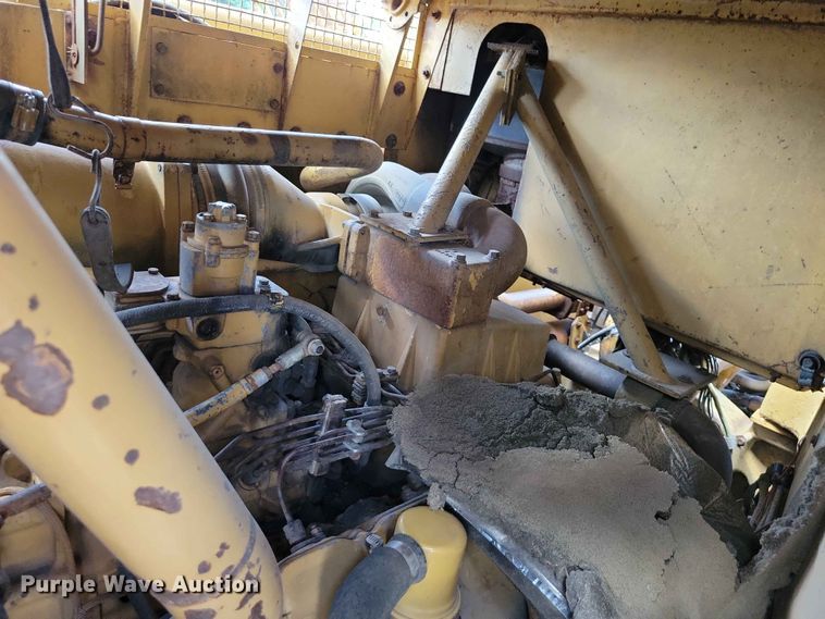 image for item EE1180 1983 Caterpillar 637D conventional scraper 