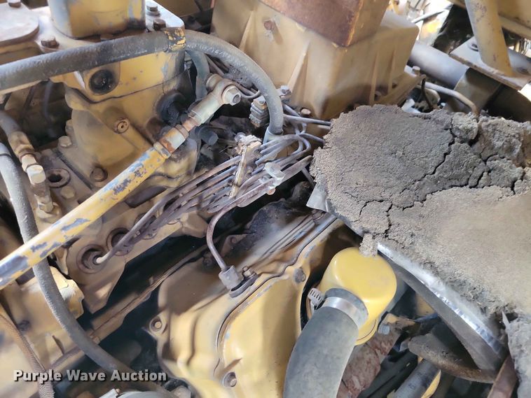 image for item EE1180 1983 Caterpillar 637D conventional scraper 