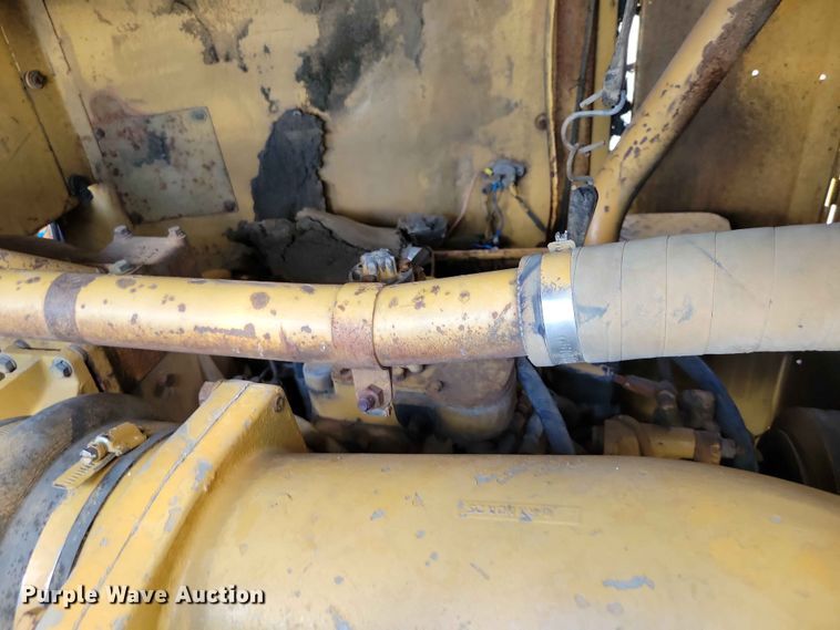image for item EE1180 1983 Caterpillar 637D conventional scraper 