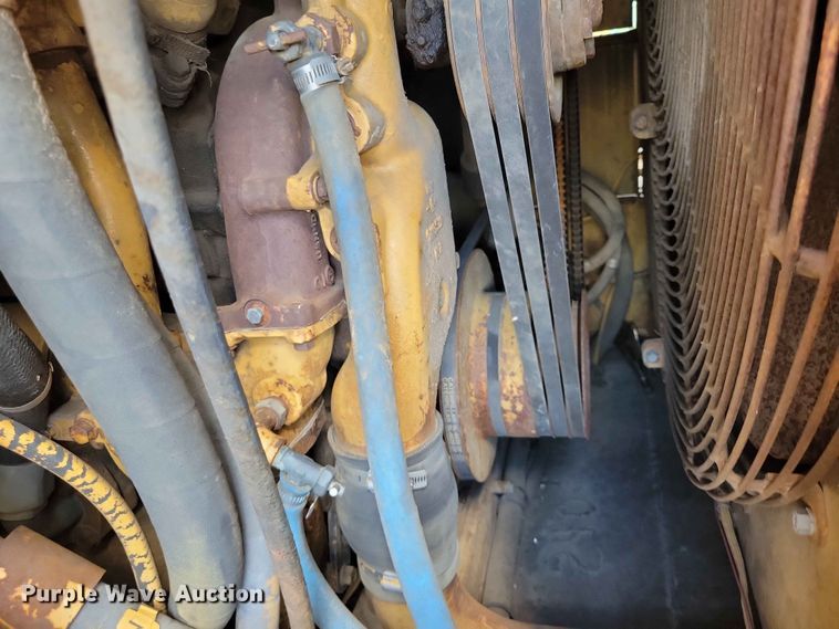 image for item EE1180 1983 Caterpillar 637D conventional scraper 