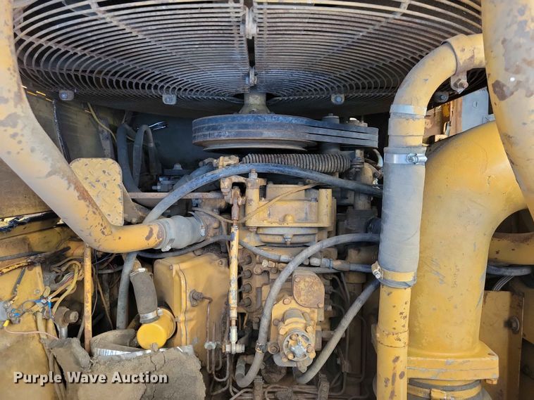 image for item EE1180 1983 Caterpillar 637D conventional scraper 