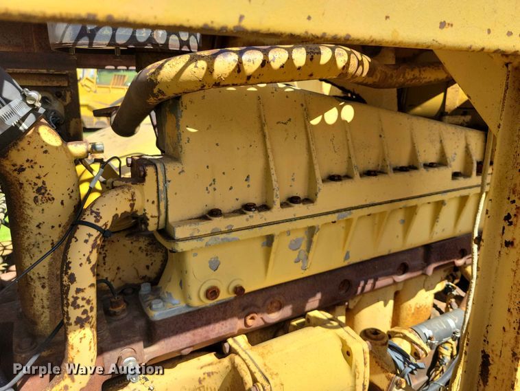 image for item EE1180 1983 Caterpillar 637D conventional scraper 