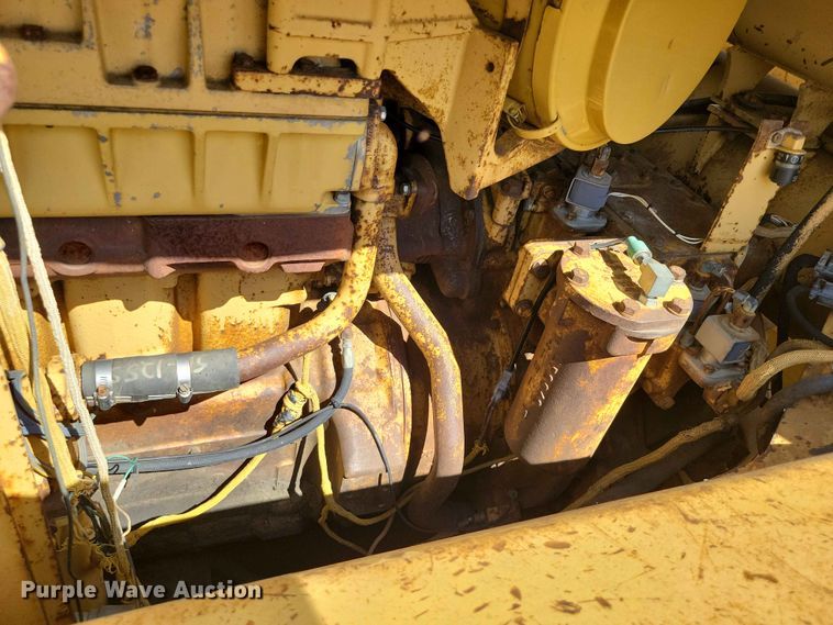 image for item EE1180 1983 Caterpillar 637D conventional scraper 
