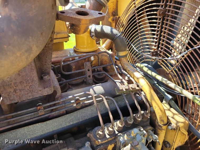 image for item EE1180 1983 Caterpillar 637D conventional scraper 