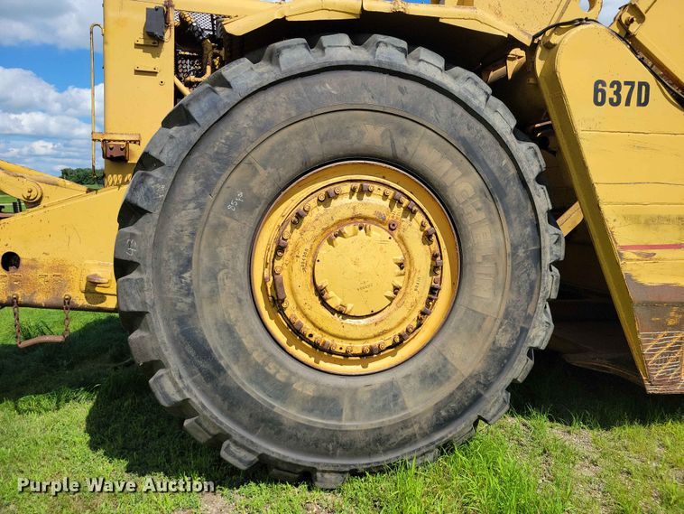 image for item EE1180 1983 Caterpillar 637D conventional scraper 