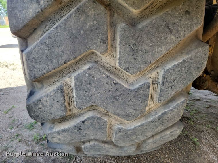 image for item EE1180 1983 Caterpillar 637D conventional scraper 