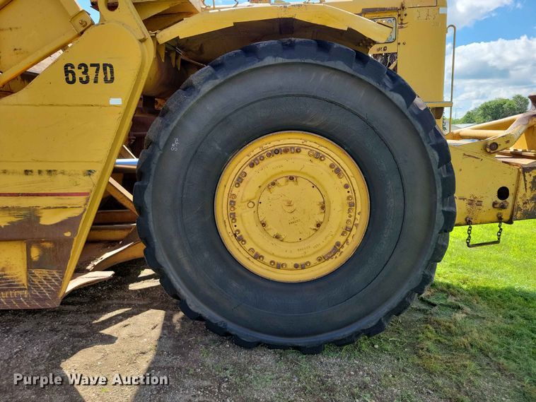 image for item EE1180 1983 Caterpillar 637D conventional scraper 
