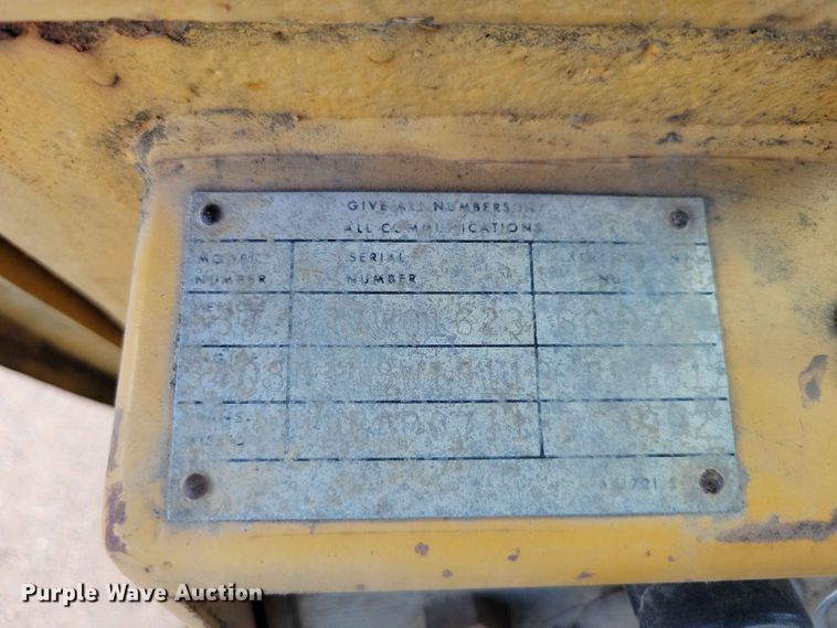 image for item EE1180 1983 Caterpillar 637D conventional scraper 