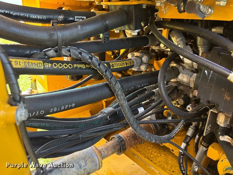 image for item EF1262 2020 John Deere 744L wheel loader