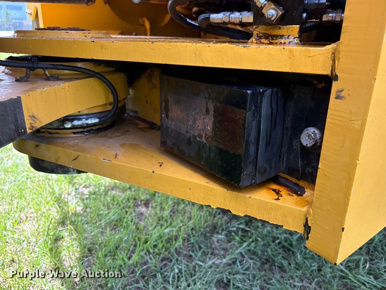 image for item EF1262 2020 John Deere 744L wheel loader
