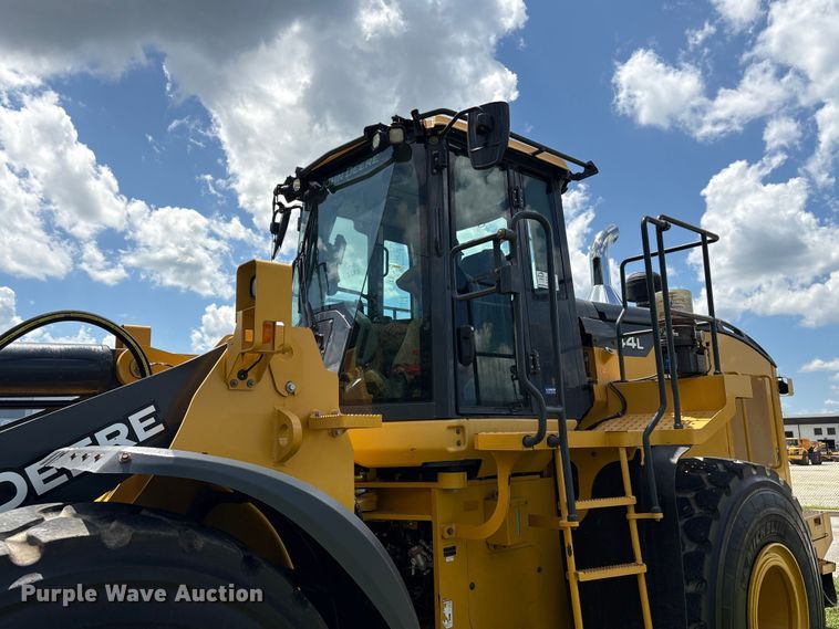 image for item EF1262 2020 John Deere 744L wheel loader