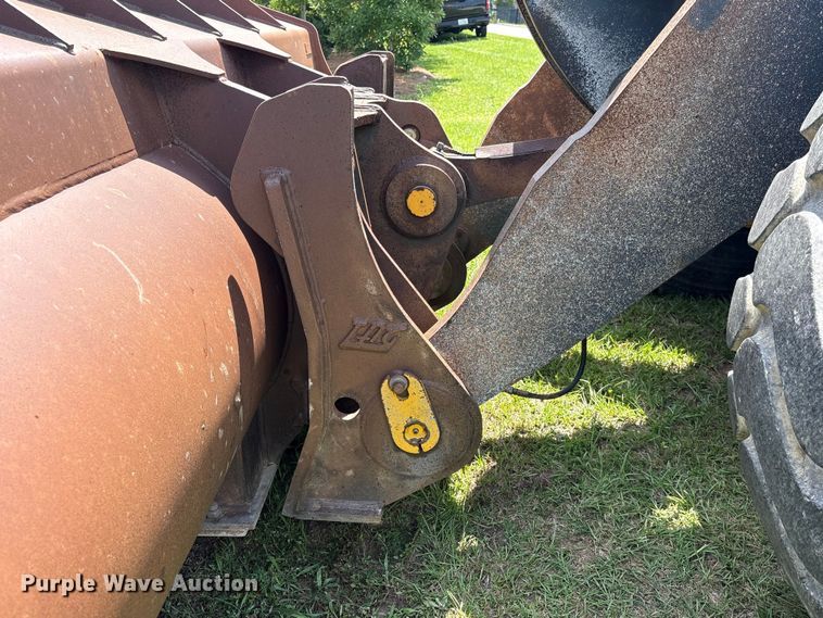 image for item EF1262 2020 John Deere 744L wheel loader
