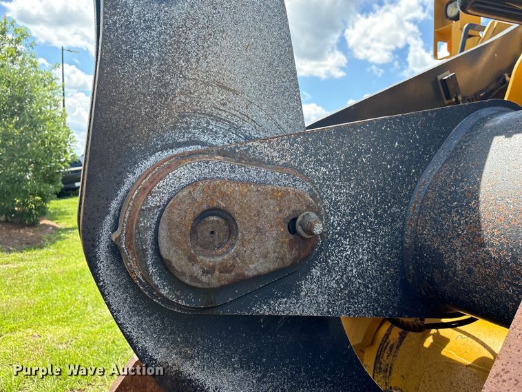 image for item EF1262 2020 John Deere 744L wheel loader