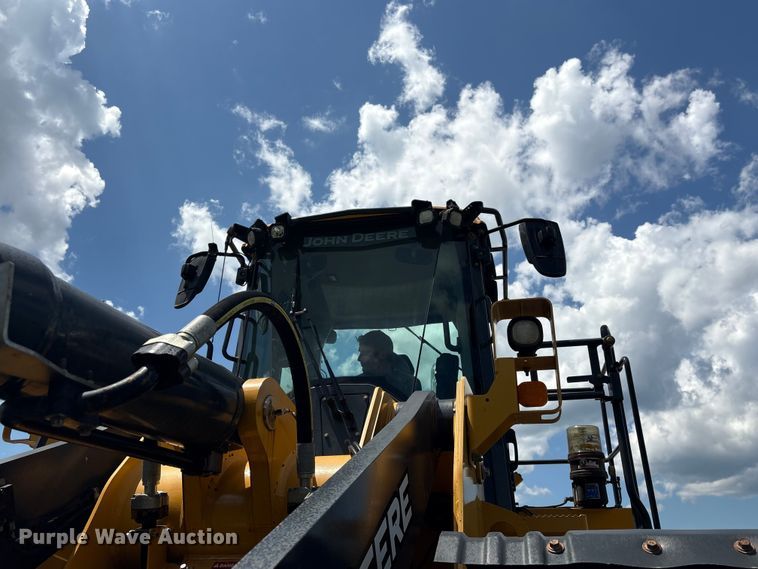 image for item EF1262 2020 John Deere 744L wheel loader