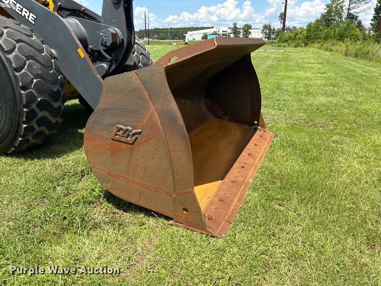 image for item EF1262 2020 John Deere 744L wheel loader