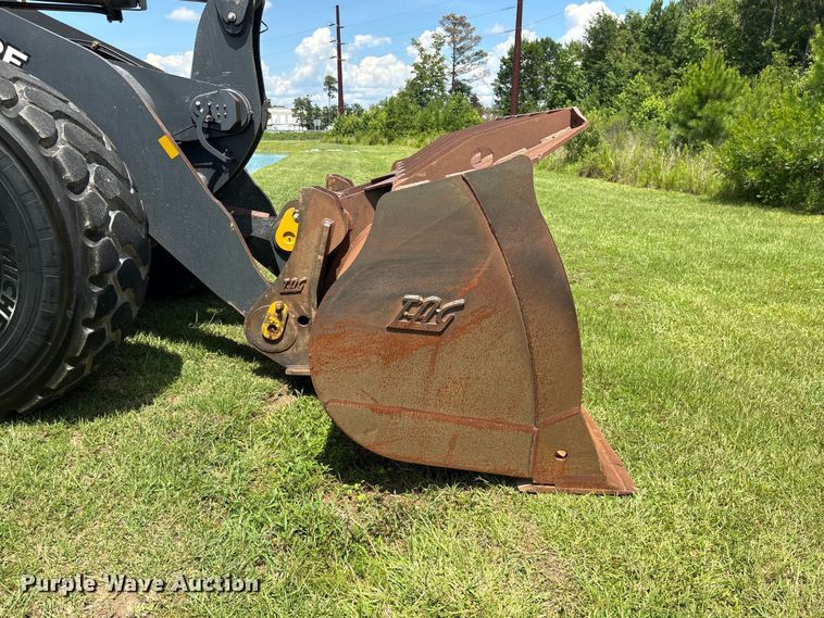 image for item EF1262 2020 John Deere 744L wheel loader