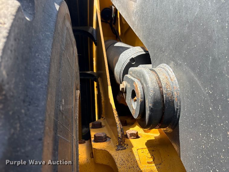 image for item EF1262 2020 John Deere 744L wheel loader