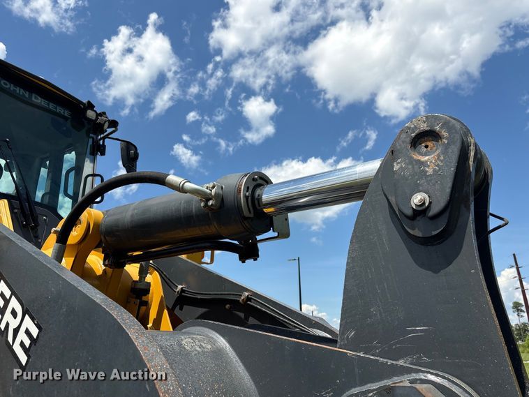 image for item EF1262 2020 John Deere 744L wheel loader