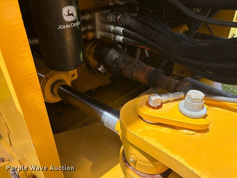 image for item EF1262 2020 John Deere 744L wheel loader