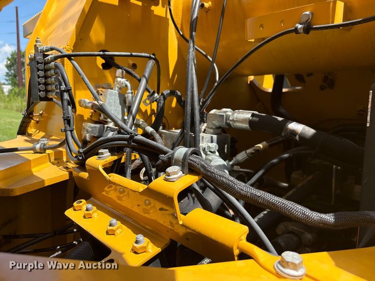 image for item EF1262 2020 John Deere 744L wheel loader