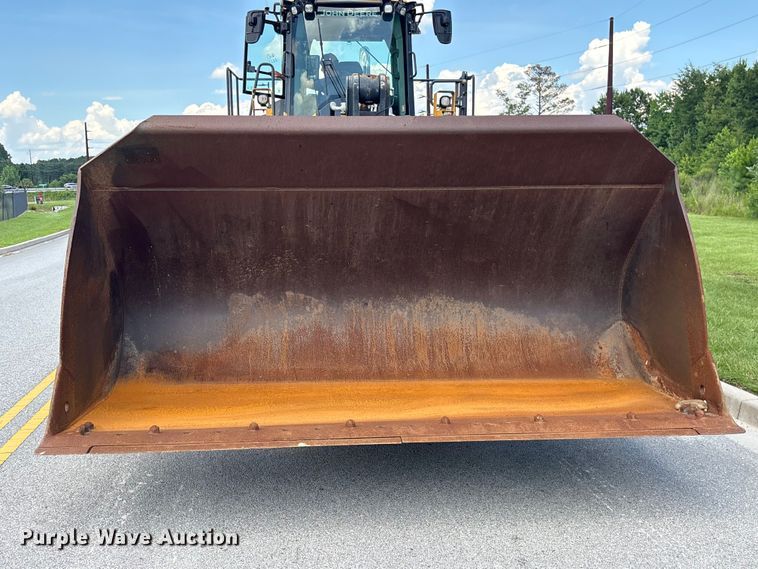 image for item EF1262 2020 John Deere 744L wheel loader
