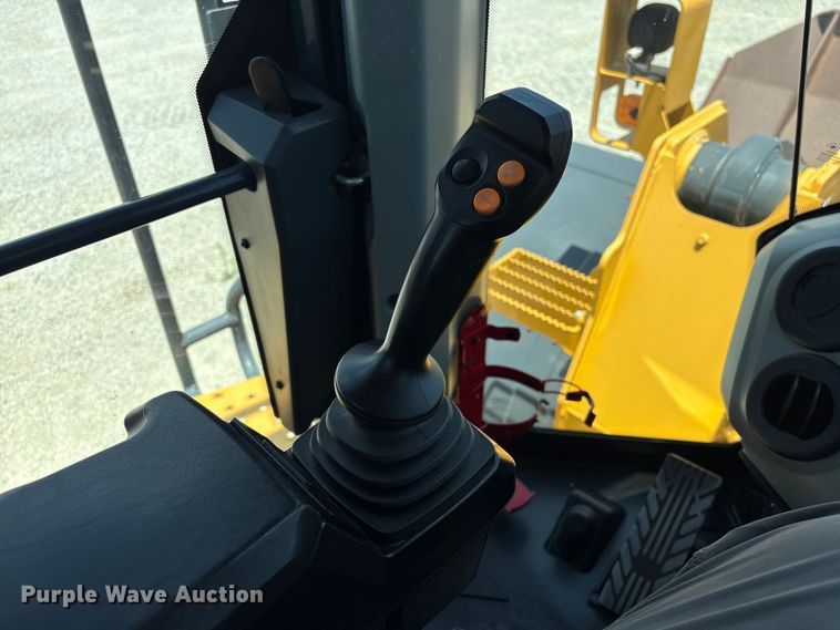 image for item EF1262 2020 John Deere 744L wheel loader