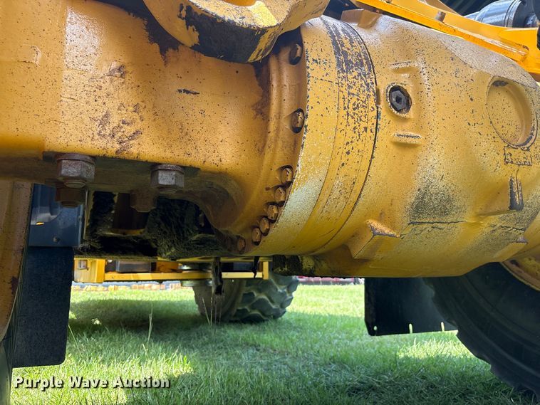 image for item EF1262 2020 John Deere 744L wheel loader