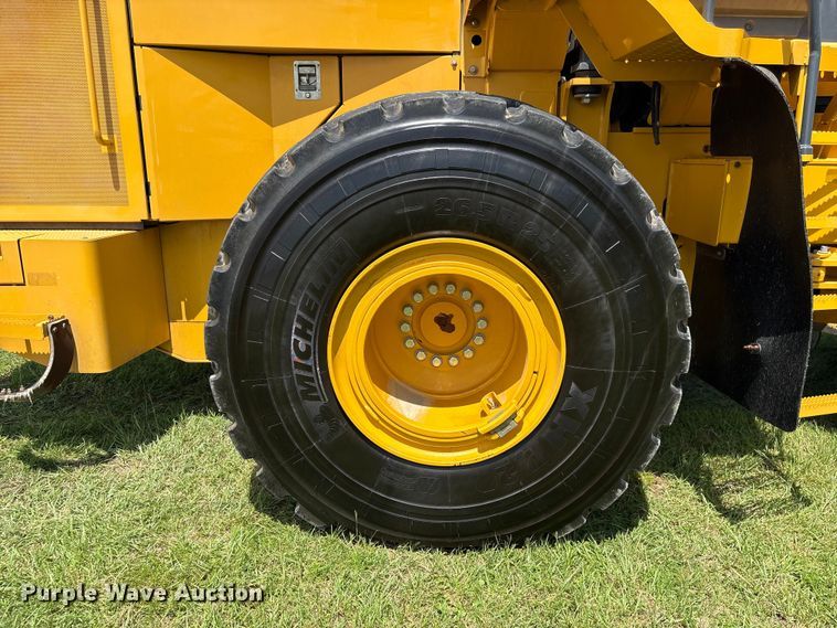 image for item EF1262 2020 John Deere 744L wheel loader