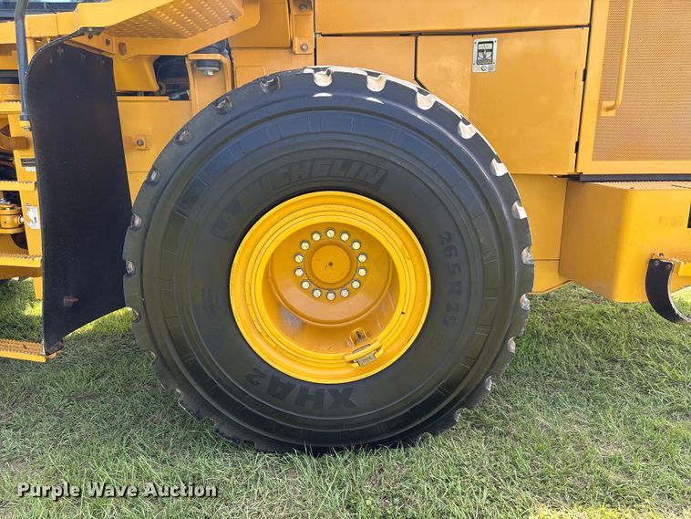 image for item EF1262 2020 John Deere 744L wheel loader