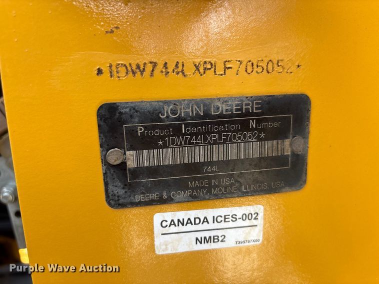 image for item EF1262 2020 John Deere 744L wheel loader