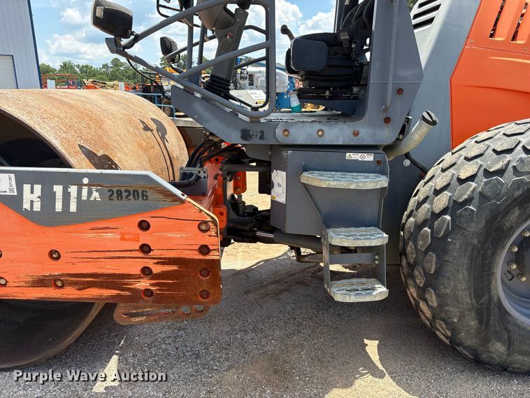image for item EF1267 2015 HAMM H11IX single drum vibratory roller