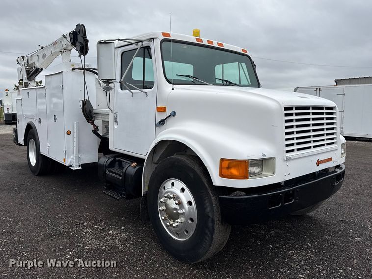 image for item EG8837 1991 International 4600 utility / service truck